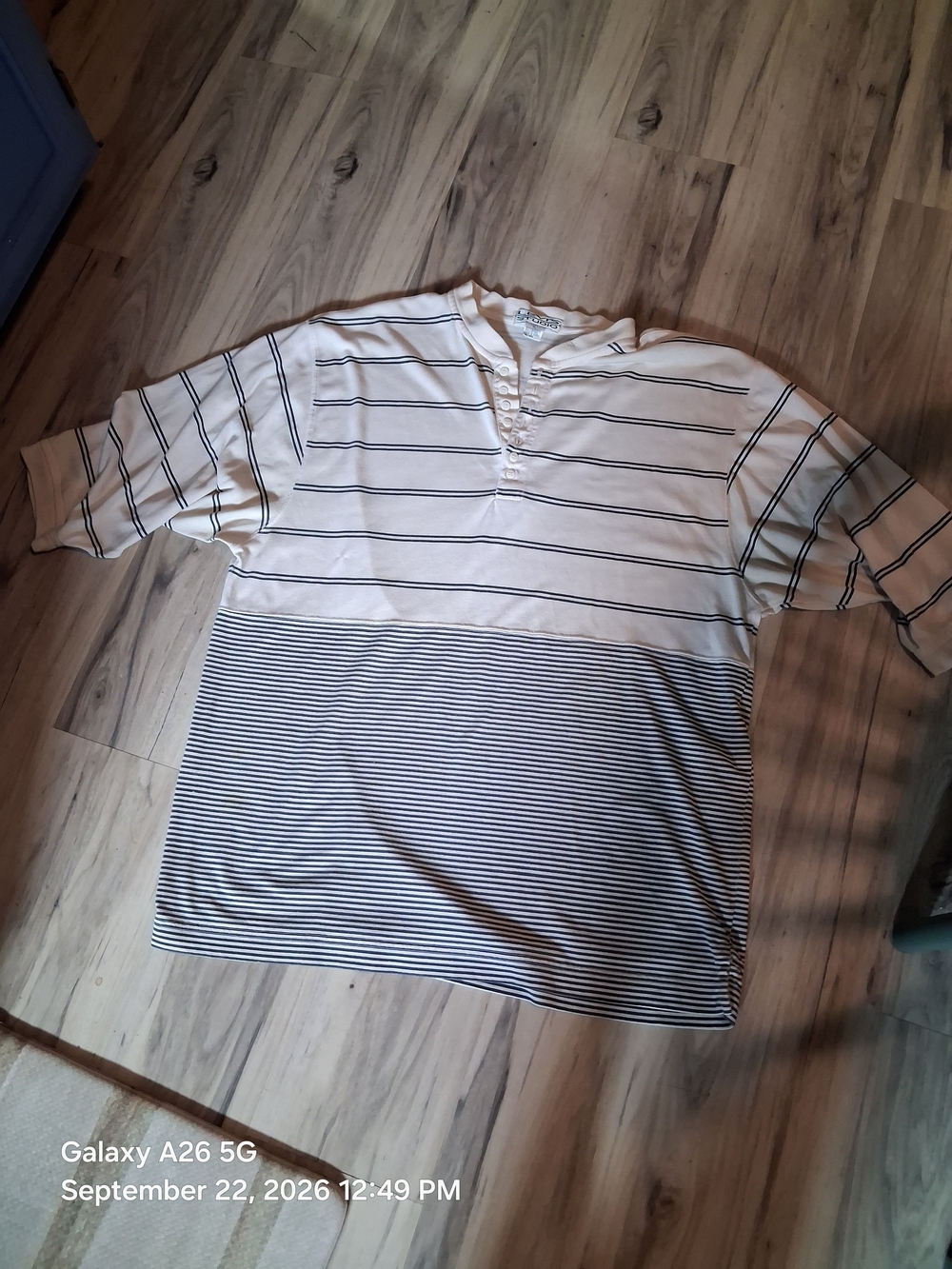 Levi's White and Navy Striped Short Sleeve Henley